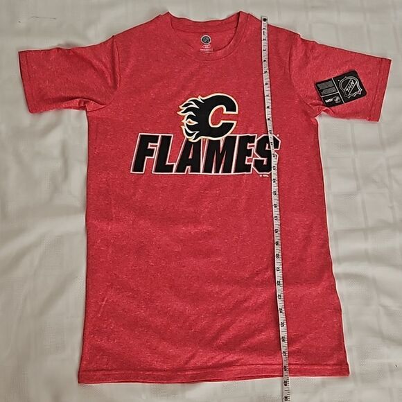NHL Women's Hockey Logo Calgary Flames Short Sleeves T-Shirt Small - Picture 11 of 16